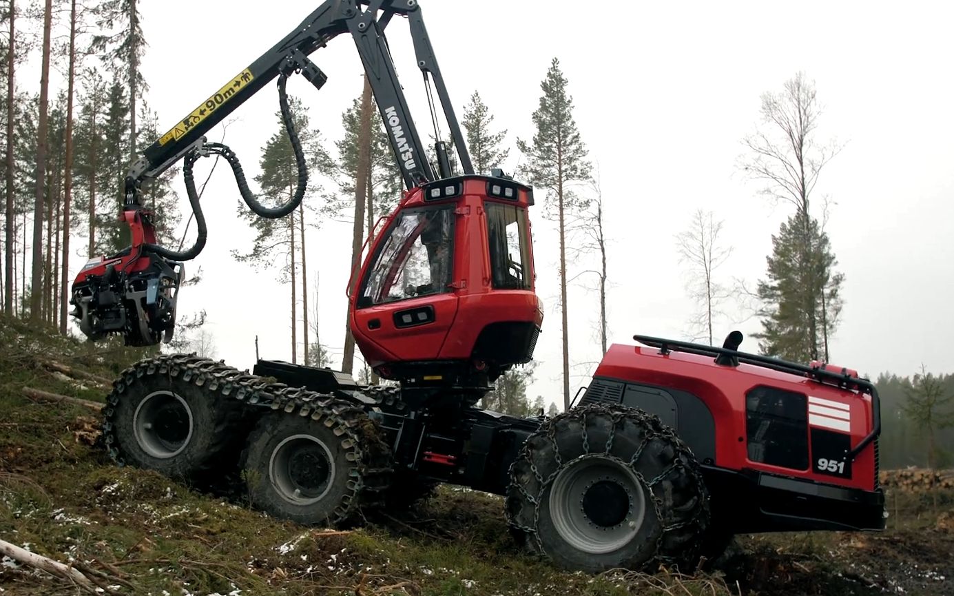 小松komatsu 951 伐木机_哔哩哔哩 (゜-゜)つロ 干杯~-bilibili
