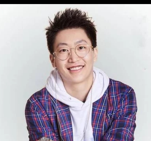 管泽元和咆哮弟是不是有点像啊?世界里的另外一个我