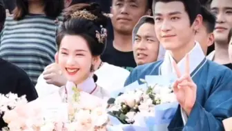 #陈都灵辛云来贵女#杀青合影
