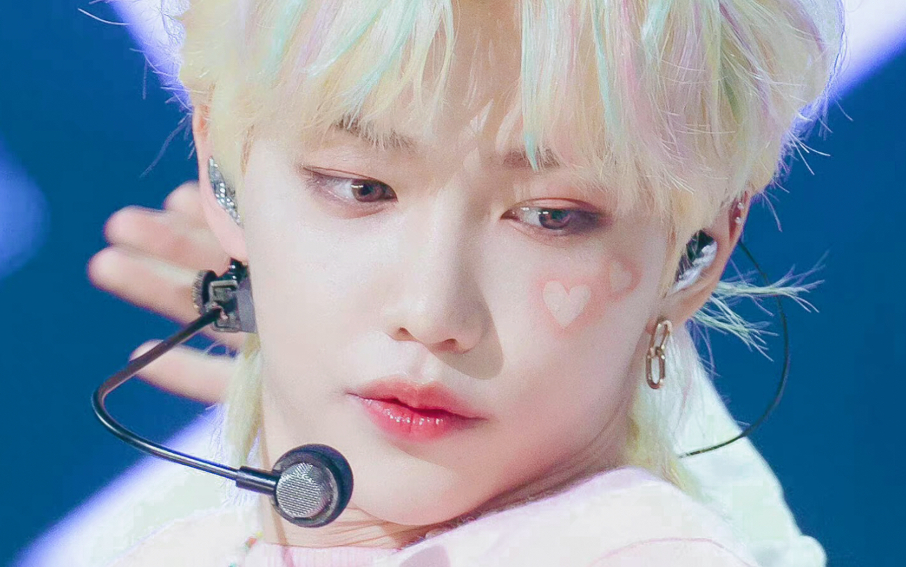 straykids·felix·李龙馥|龙崽终于完成了他彩虹头