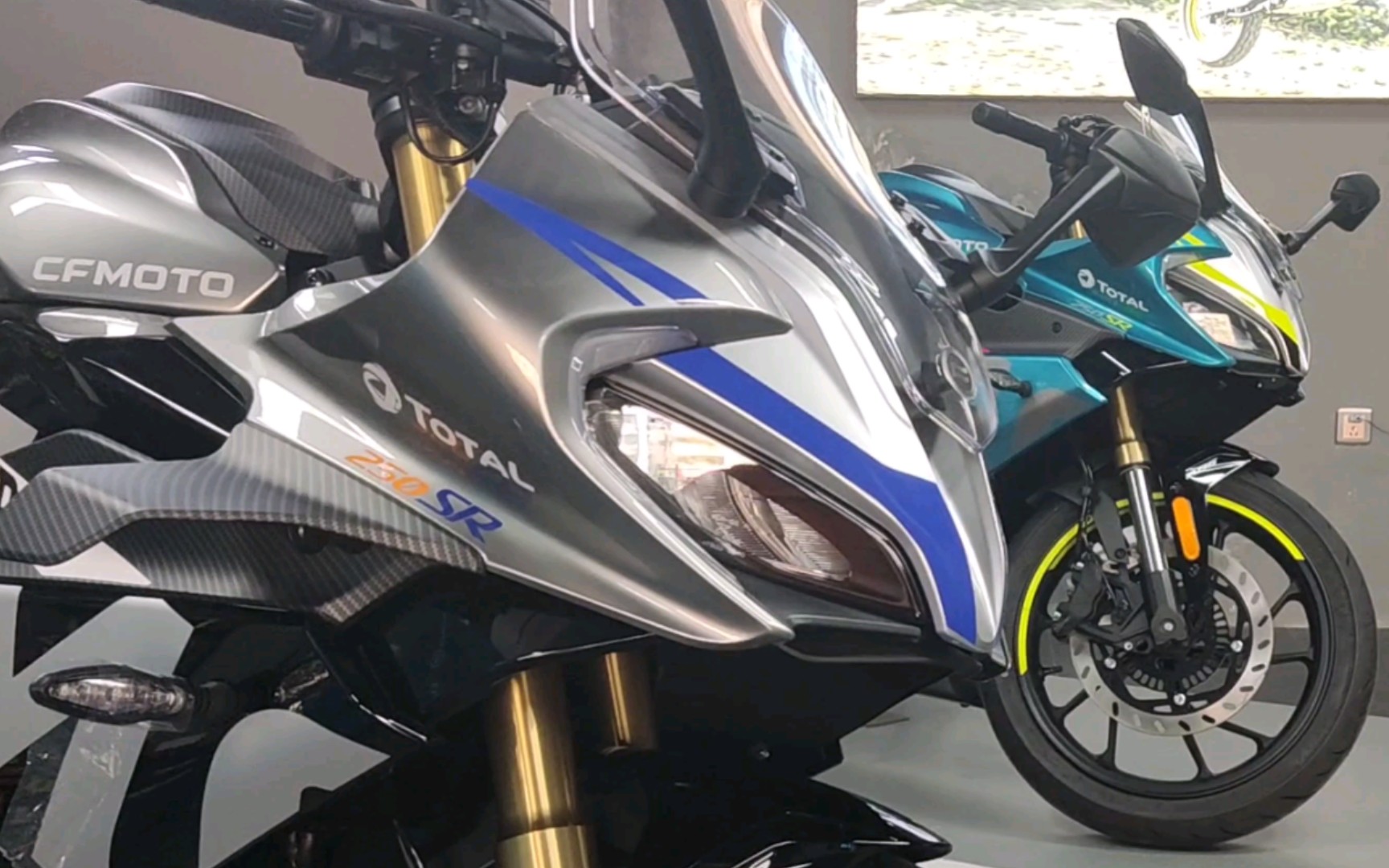 新车展示春风250srmy22静态细节展示