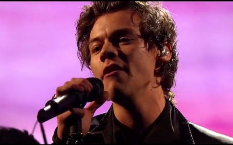 [图]Harry Styles - Sign of the Times 现场live版 超清