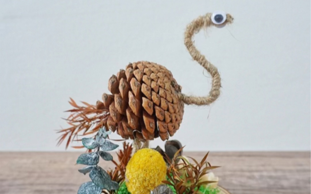 自制松果鸵鸟,简单有趣的幼儿植物手工.