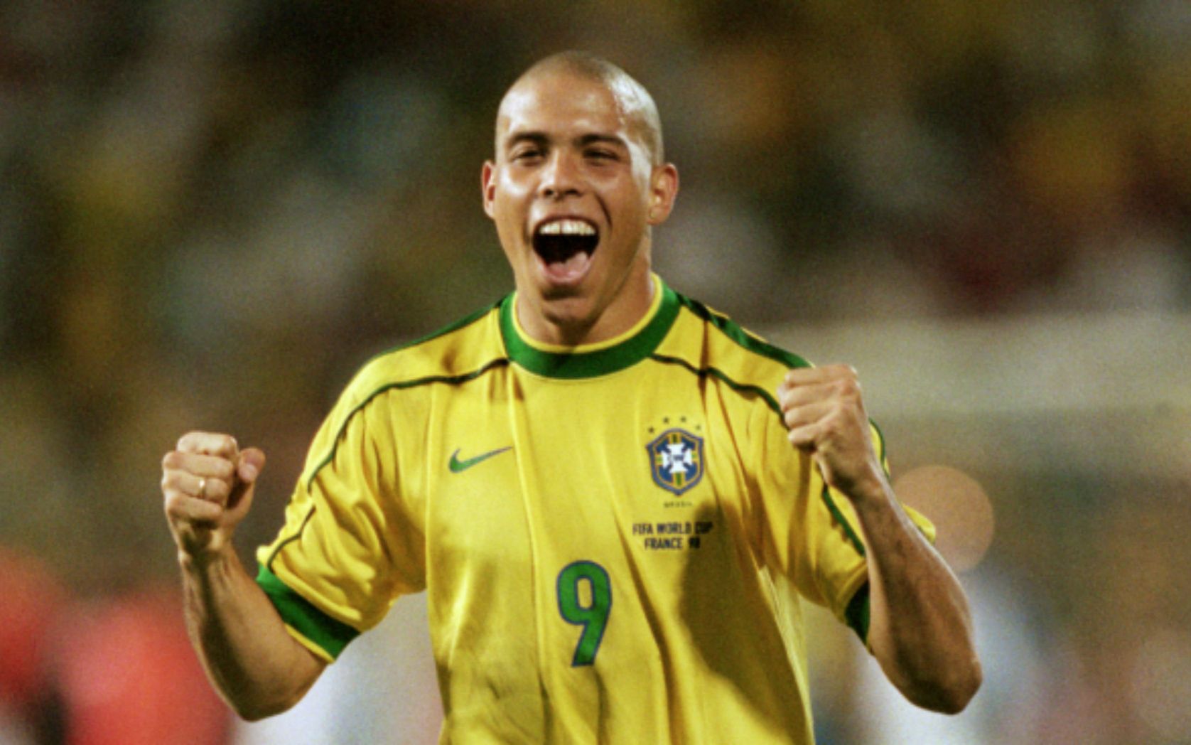 罗纳尔多世界杯最逆天一球,已成足坛永恒经典,各国教练反复研究