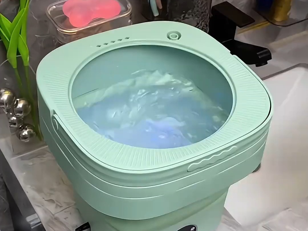 可以甩干的折叠洗衣机来啦!不想手洗内衣裤,袜子的可以试试哦