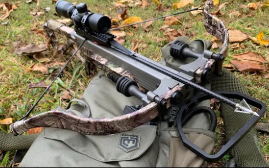 老外测试亚瑟反曲弓片,挂弦停留半个月,片不裂 力不减才算是合格