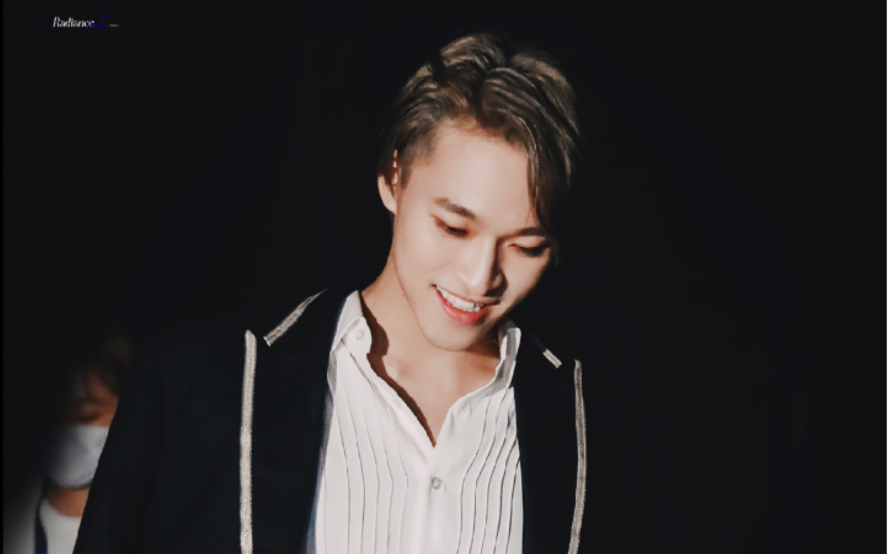 santa 赞多|等多多下班  暗夜里你仍然是最闪亮的存在