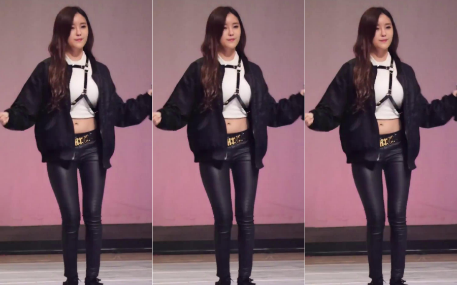 直拍2p皮裤孝敏乖巧竖屏性感感觉很傻很甜的一场sugarfreerolypoly