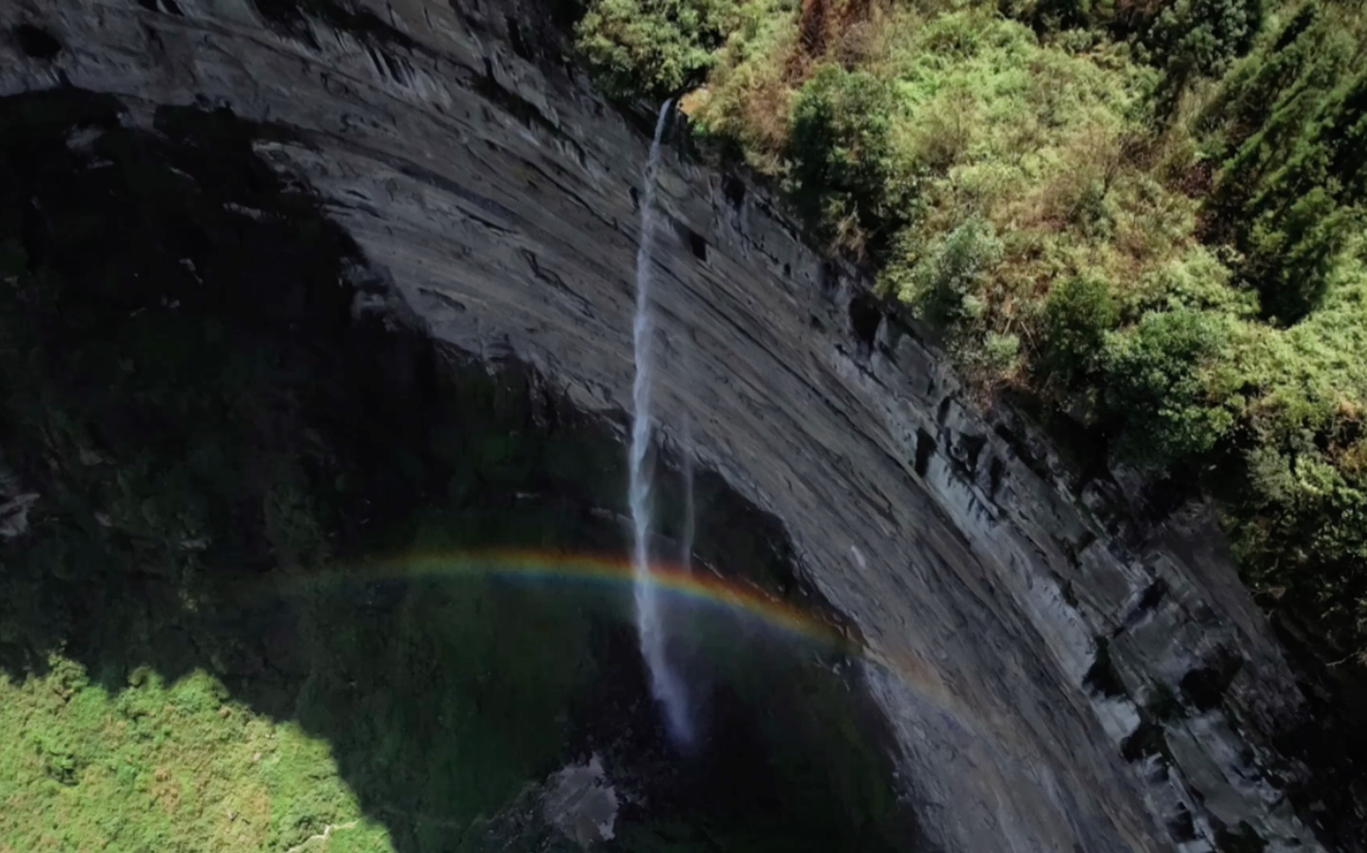 4k | 南川马尿水一日徒步,在春日的阳光中与瀑布邂逅