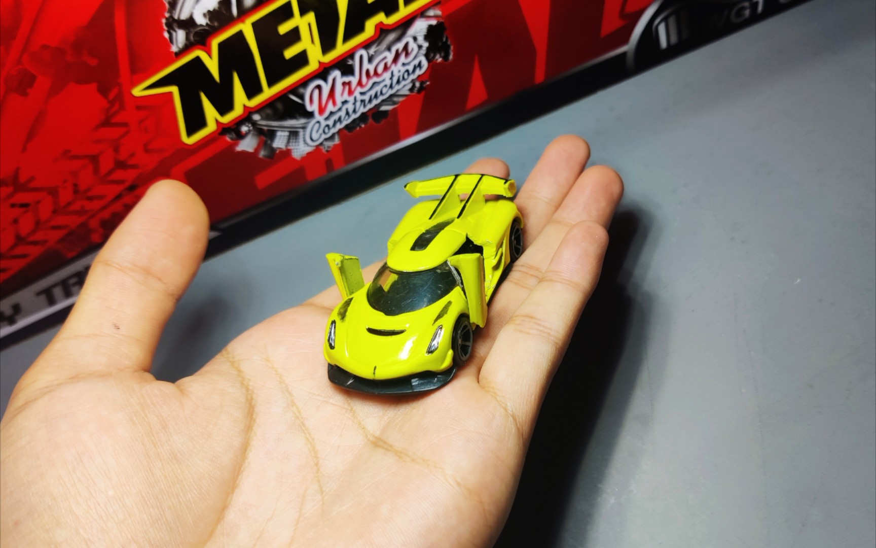 【模玩佳】1/64风火轮柯尼塞格jesko改造,现在他不叫杰哥了,叫小苹果.