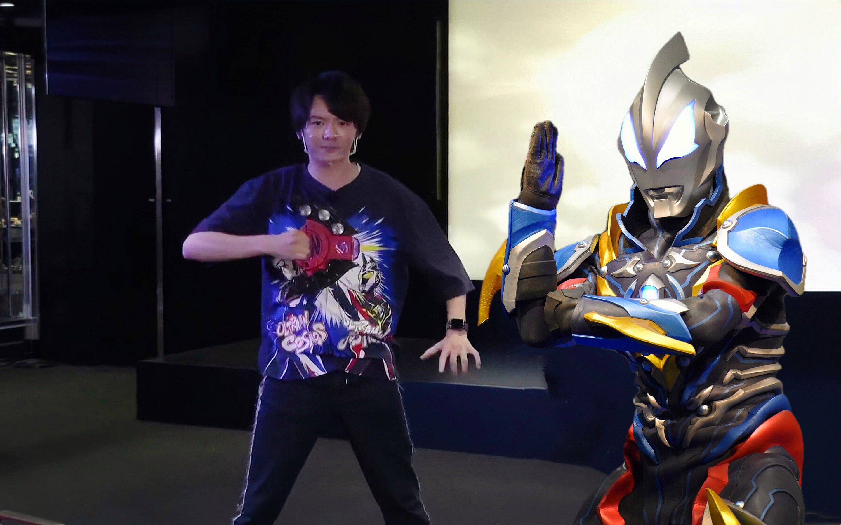 朝仓陆使用黑暗泽塔升华器变身捷德奥特曼银河初升形态!