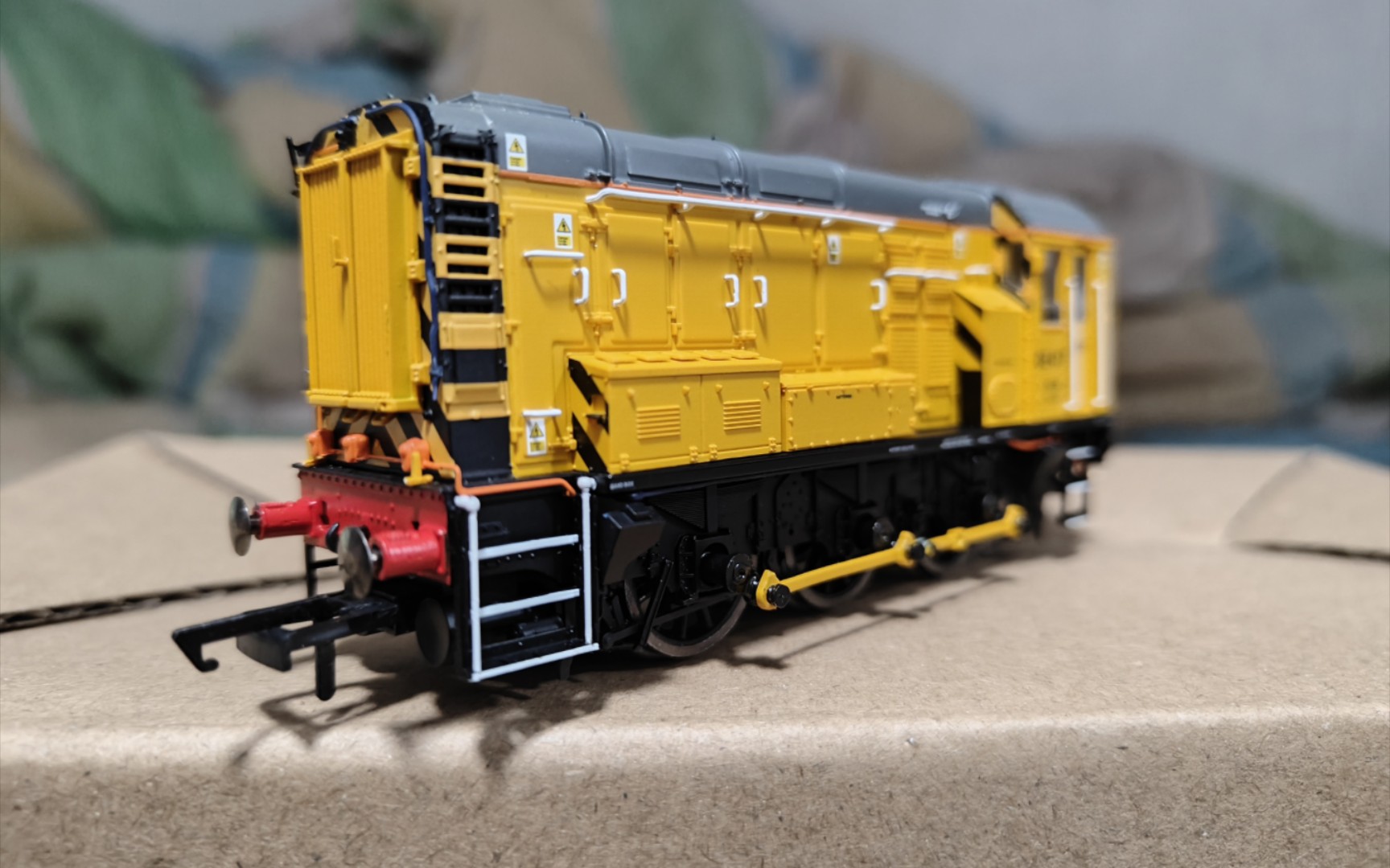 【火车模型开箱】霍恩比 oo比例英国国家铁路网class08型开箱