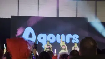 Descargar video: Aqours 未熟DREAMER 演唱会版