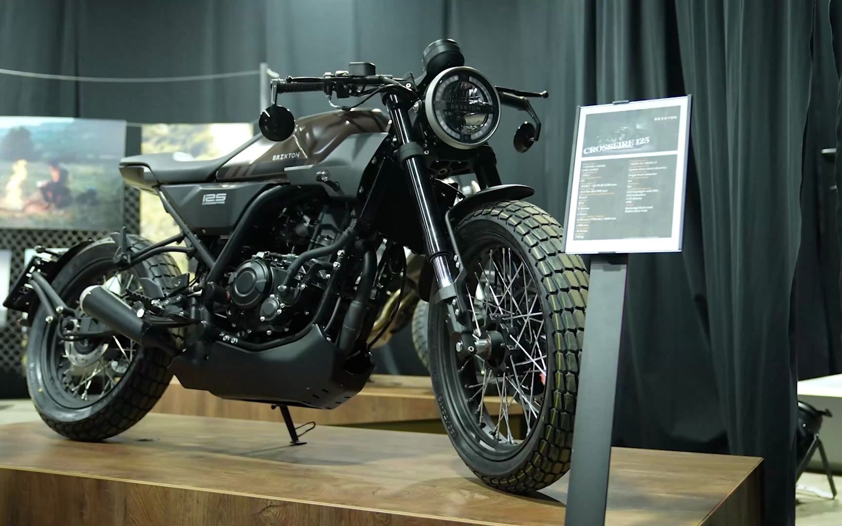 brixton 布雷斯通crossfire 125 最新曝光视频(我自己瞎翻译的,不一定