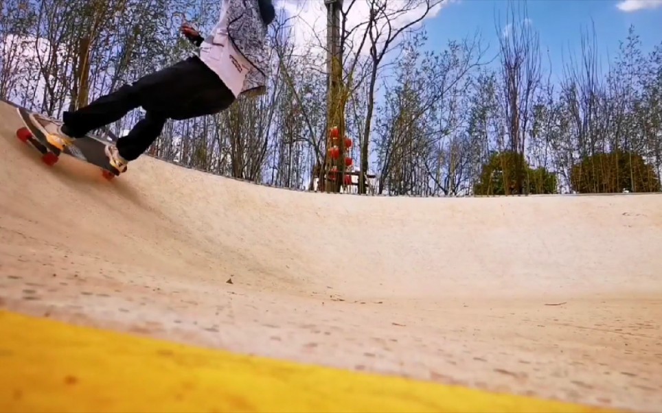 昆明滑板公园刷入门板