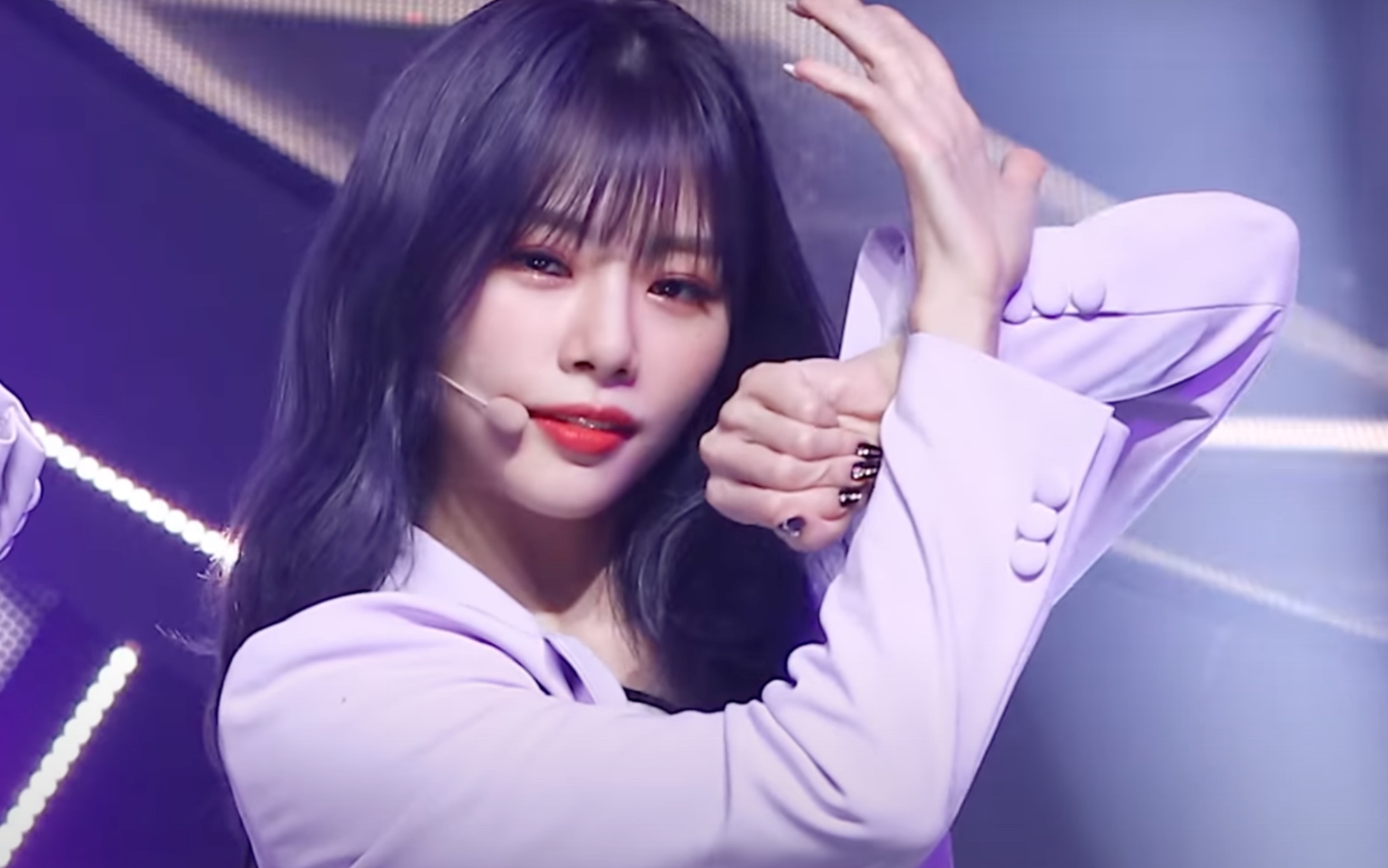 【祉攸】你见过这么适合西装的女团队长吗_哔哩哔哩_bilibili