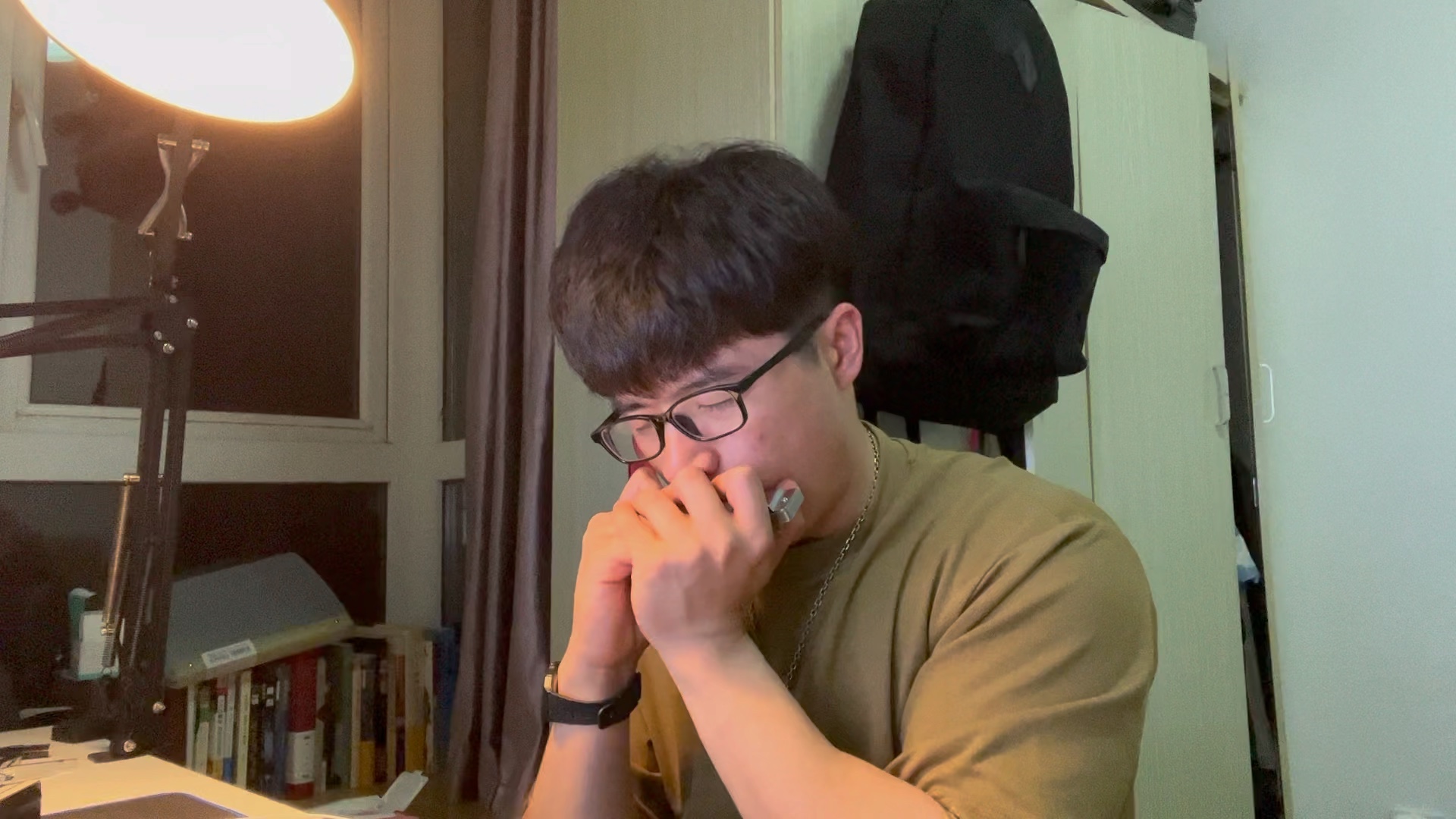 天空之城口琴演奏南京市民李先生上次那个伴奏不对对不上调这个应该是