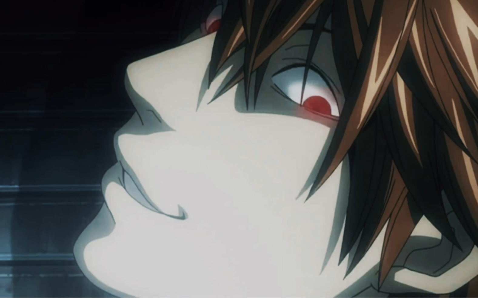 夜神月:染成朱红