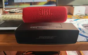 Download Video: （低音）Bose mini2se 对比jbl 万花筒6