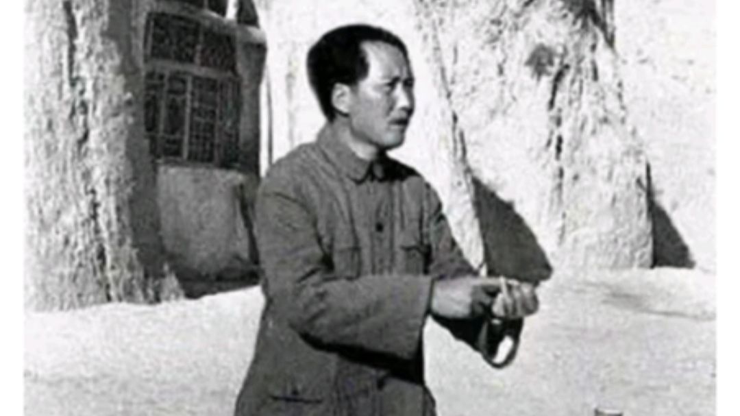 这张照片是谁拍摄的？