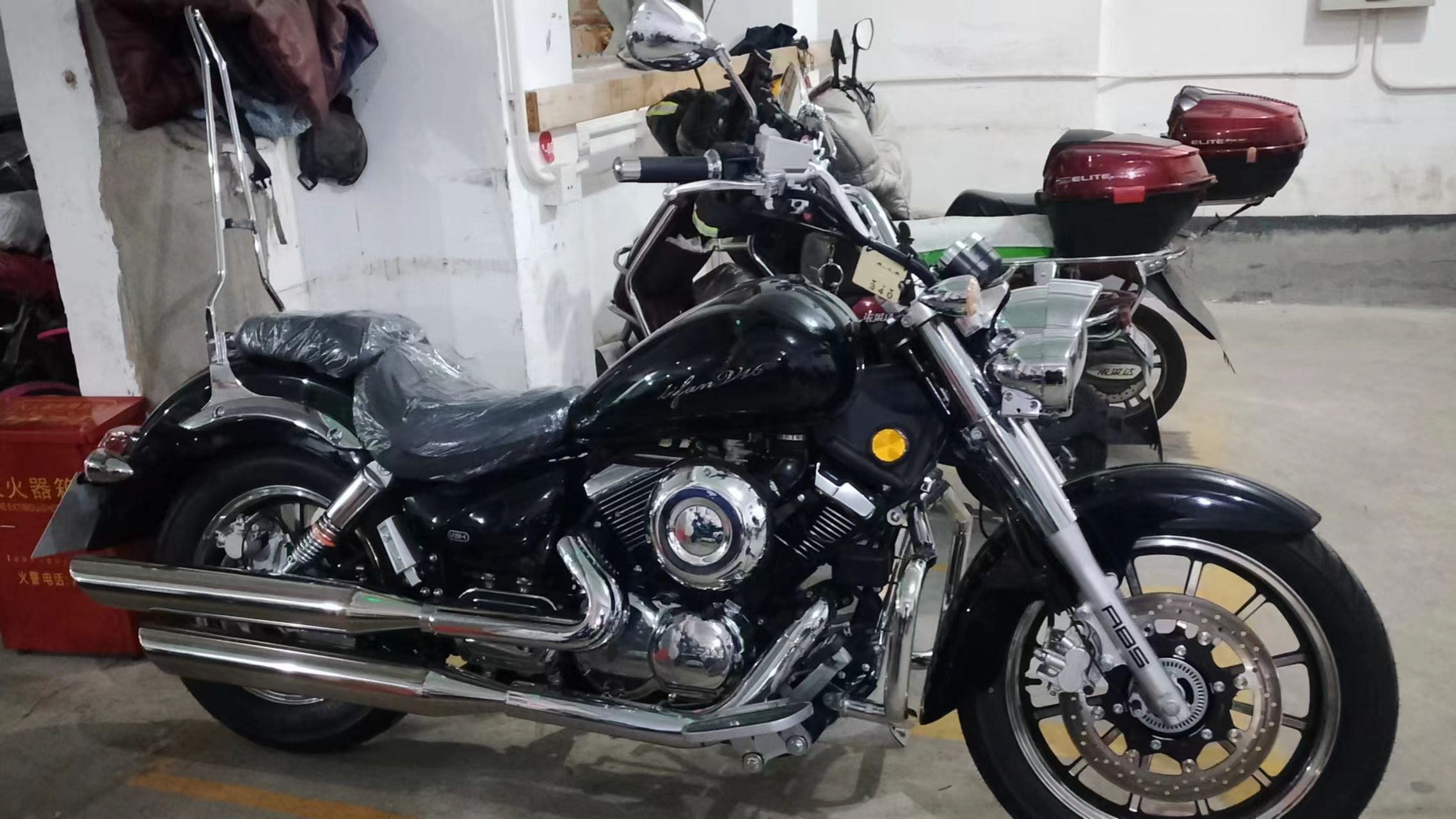 力帆v16 出门没多久就遇到警察叔叔