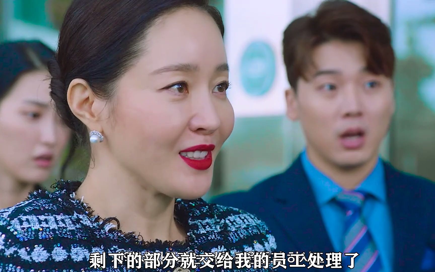 豪横的工作狂孕妇,临盆前穿着高跟鞋飙车,韩剧《产后调理院》