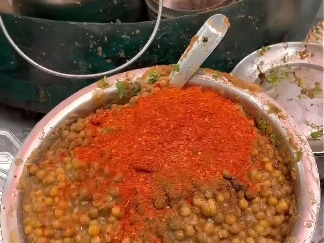 印度路边摊的鹰嘴豆美食