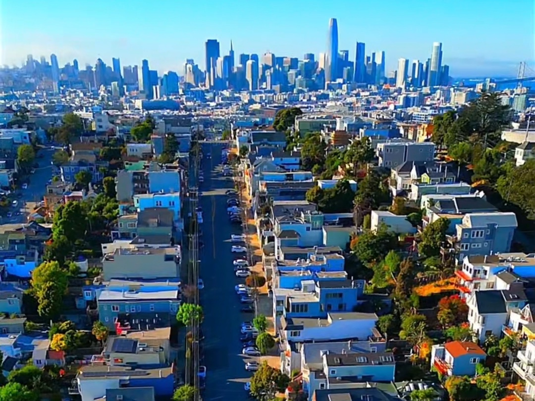 旧金山(San Francisco)无数“美国电影”钟爱的取景地,世界著名旅游胜地、加州人口第四大城市,被誉为“最受美国人欢迎的城市”.哔哩哔哩bilibili