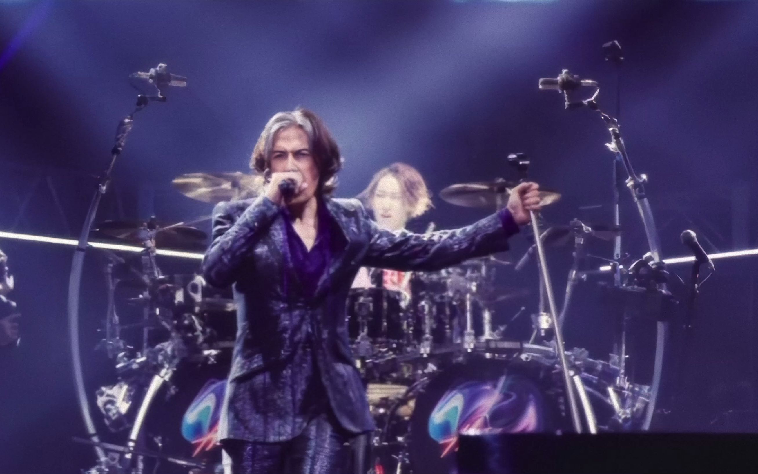 [图]【4K修复】B'z - Sleepless @ B'z LIVE-GYM 2022 Highway X 【新专DVD】