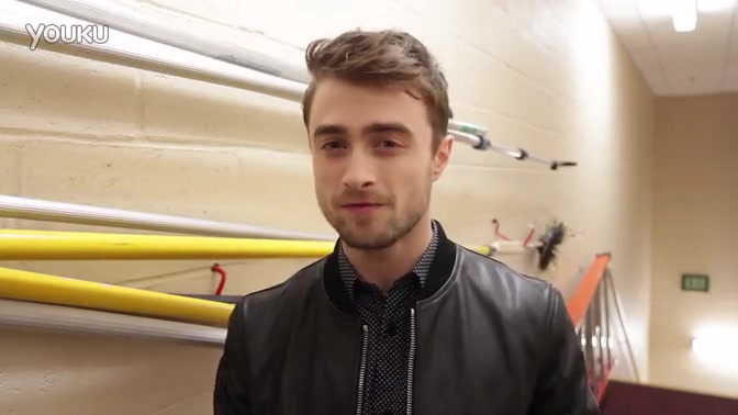 丹尼尔雷德克里夫danielradcliffesurprisesfansatamovietheater