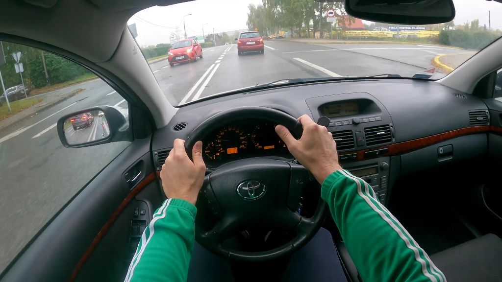 2003 丰田 avensis 2.0 d-4d 126hp estate | 试驾 |0-100 第一视角