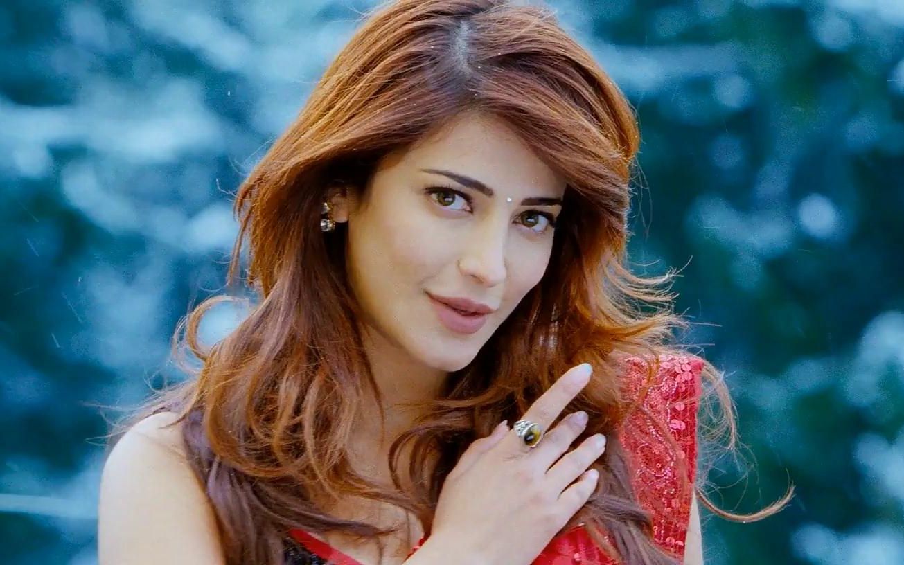 印度歌舞变脸2014yevadu宽屏ramcharan和施卢蒂哈森歌舞之一