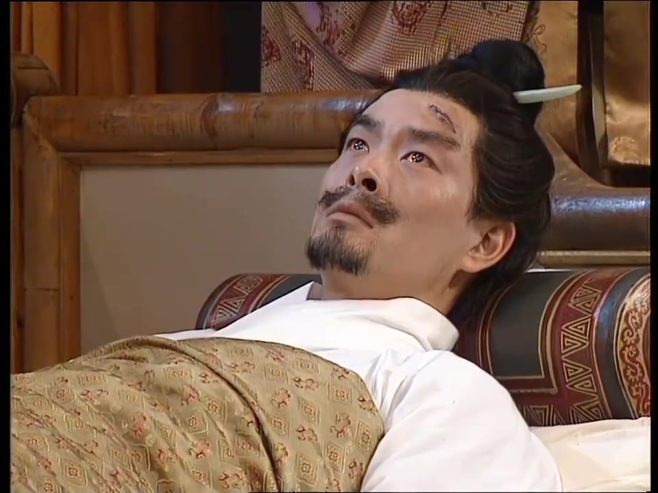 三国:孙策处死老神仙,结果自己却重伤不起,好看了