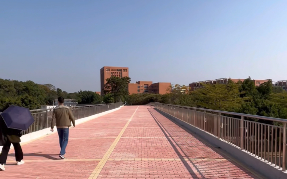 华工大学城二食堂天桥完工啦