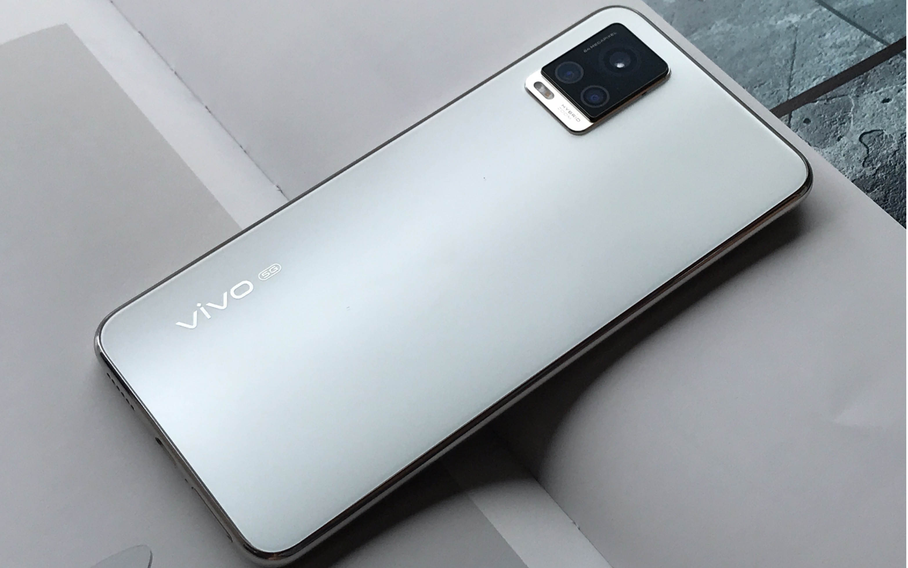 【光速開箱】vivo s7 月光白 真機實拍!