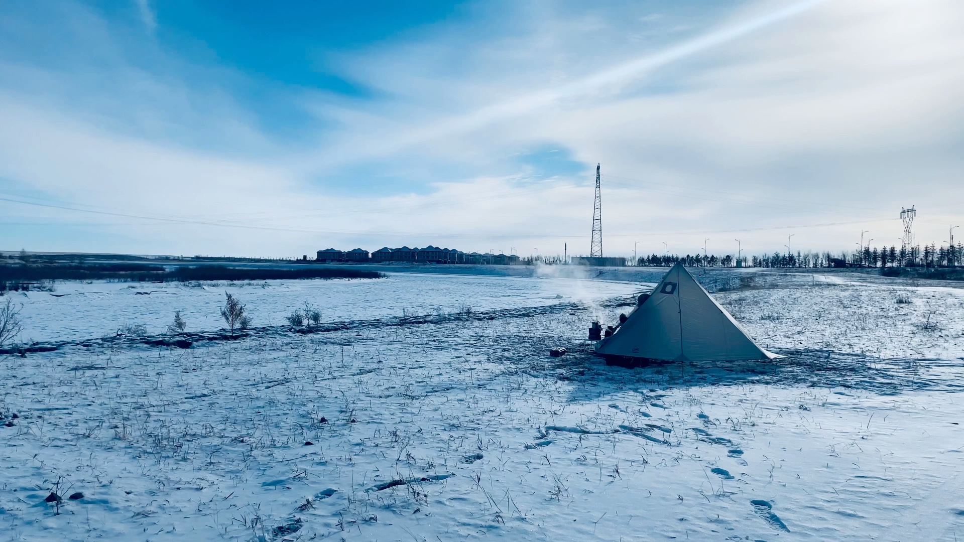 呼伦贝尔大草原冬季露营零下15度