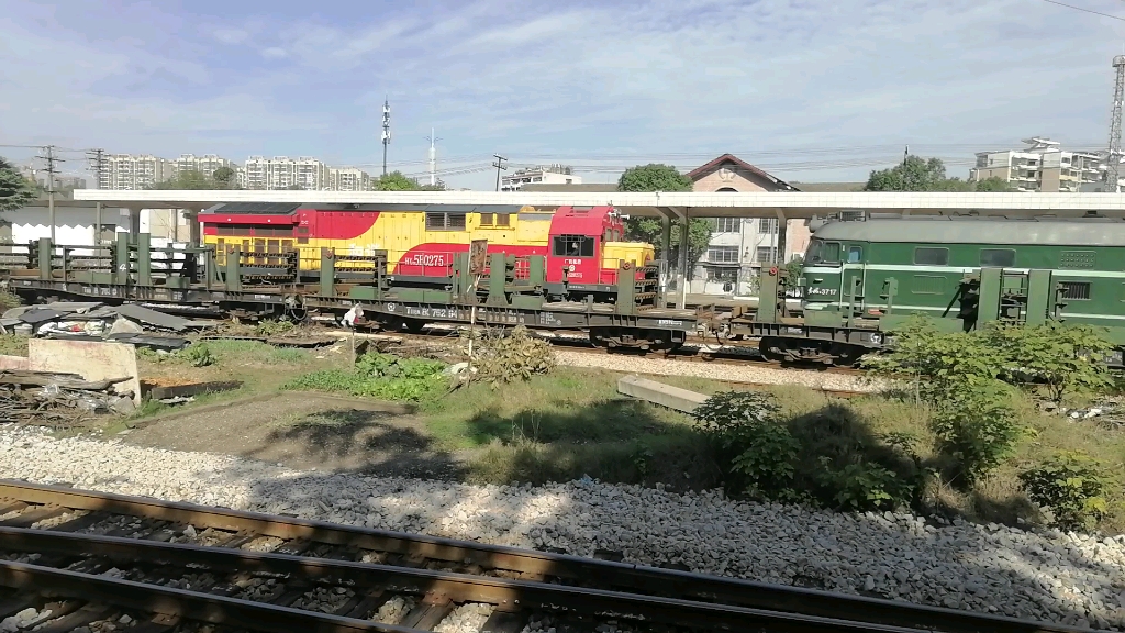 hxn5b0275回送完df4b3717后驶离衡阳西站去往三塘站