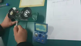 崇文中学--探究重力大小与质量的关系实验室