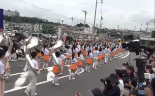 Video herunterladen: 【京都橘】常滑建市70周年行进活动 2024/9/29