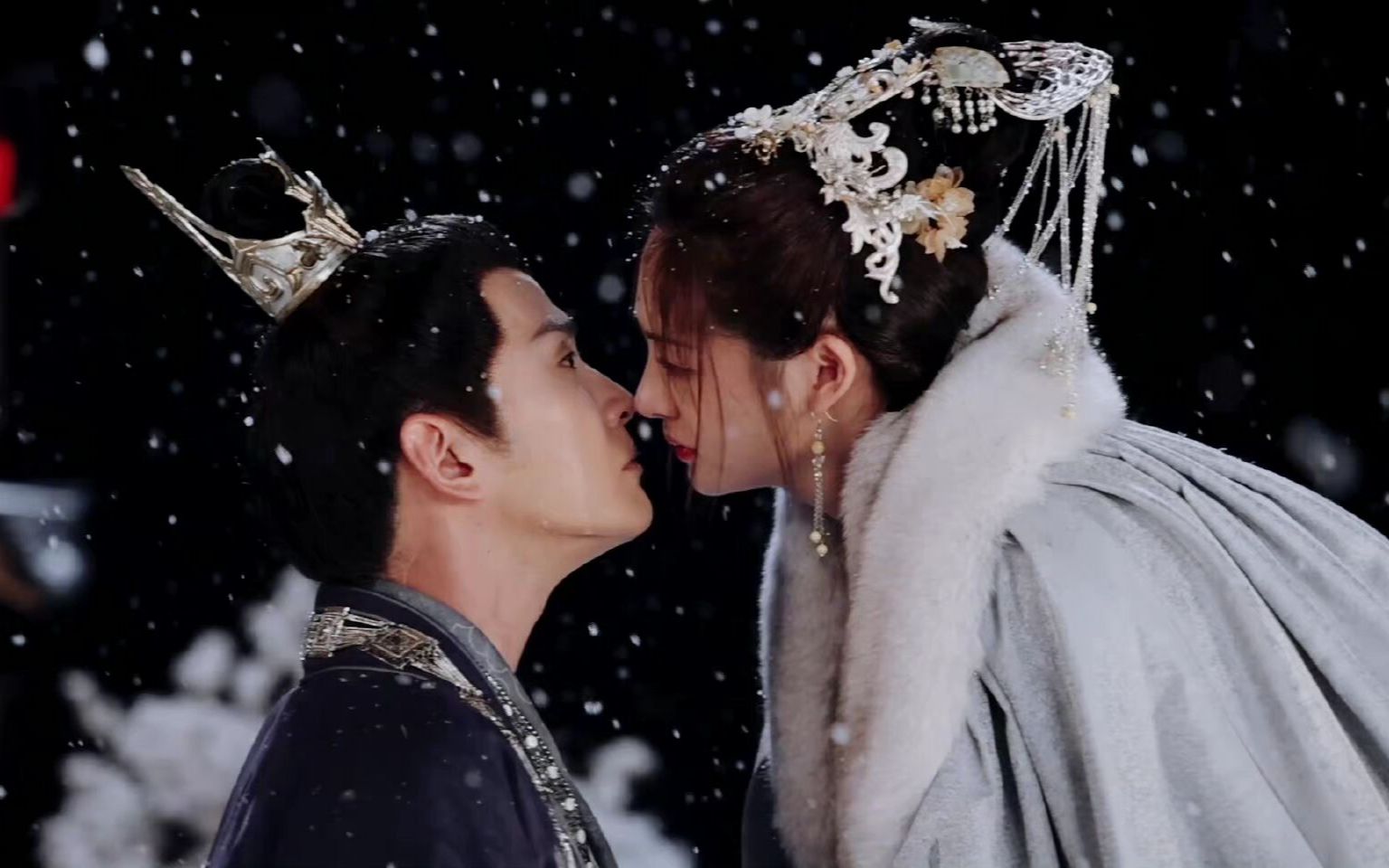 高虐be美学【周洁琼x徐正溪】|| "公主这一跪,是将臣的一生跪进了土里