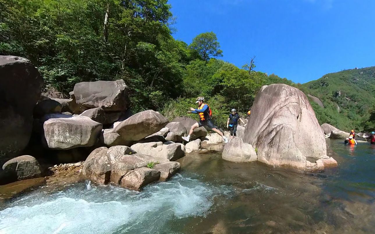 2023溯溪之浙江台州天台石梁飞瀑