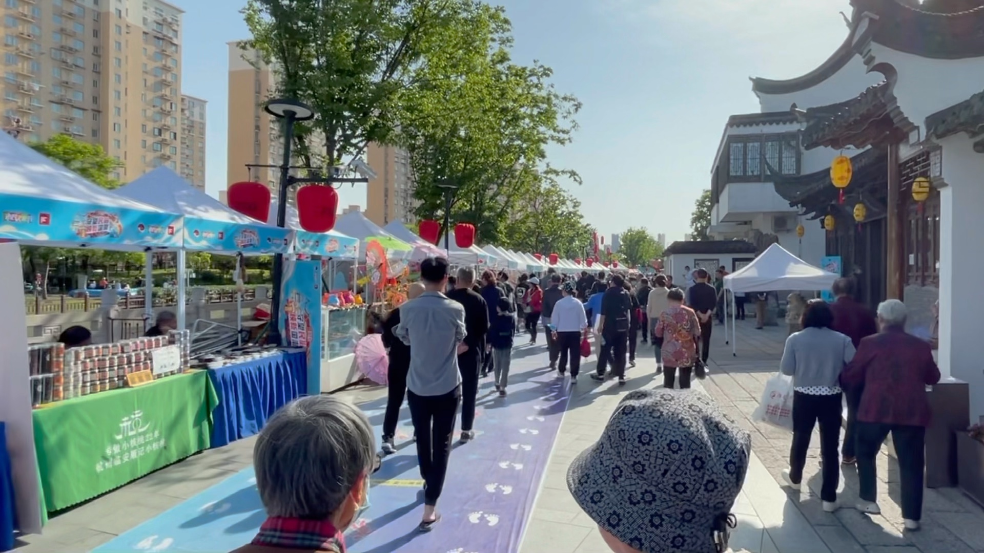 逛三林老街庙会市井气息逛街