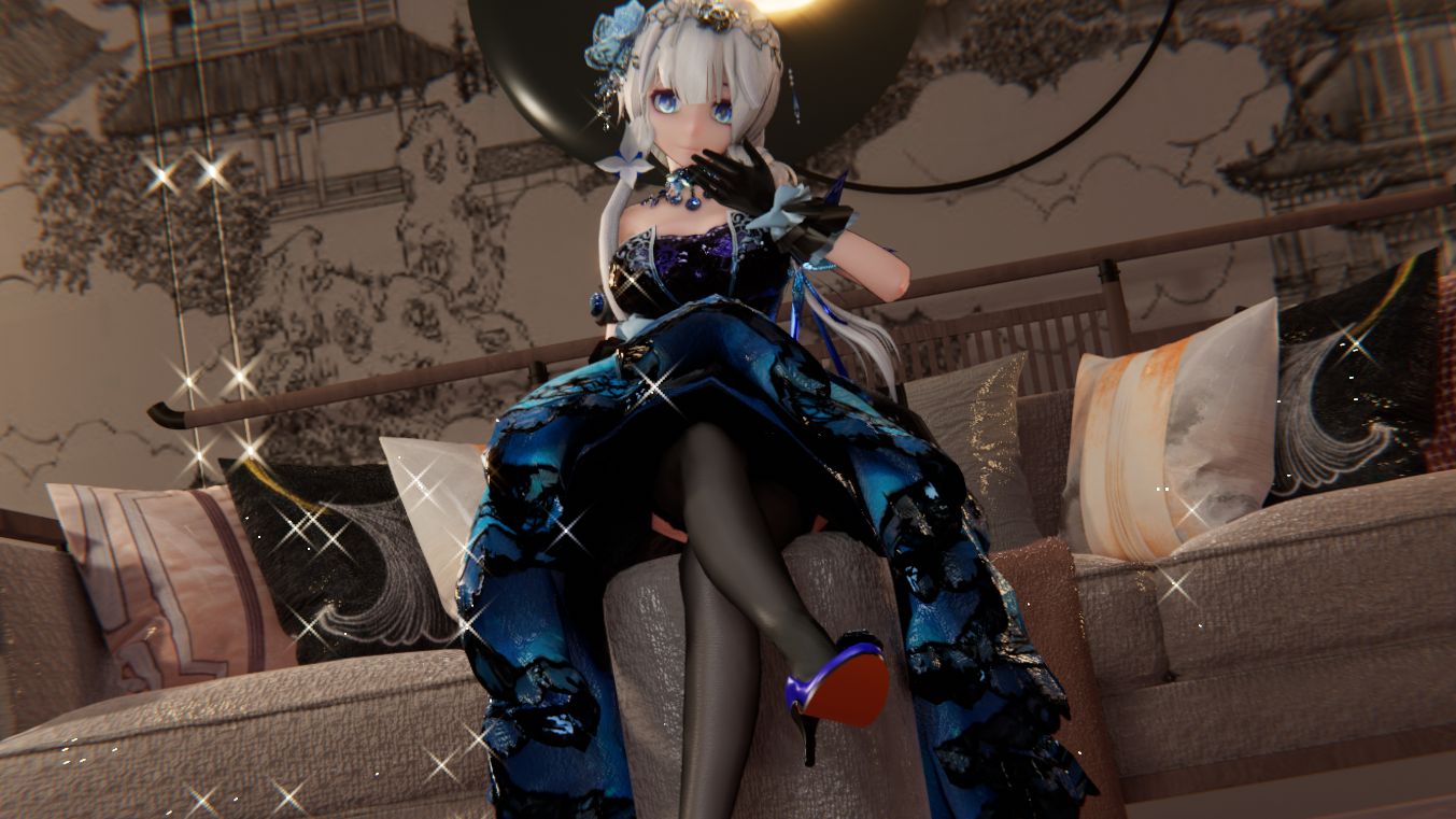 光辉太太:偷看"装甲"就要接受惩罚(踩)!