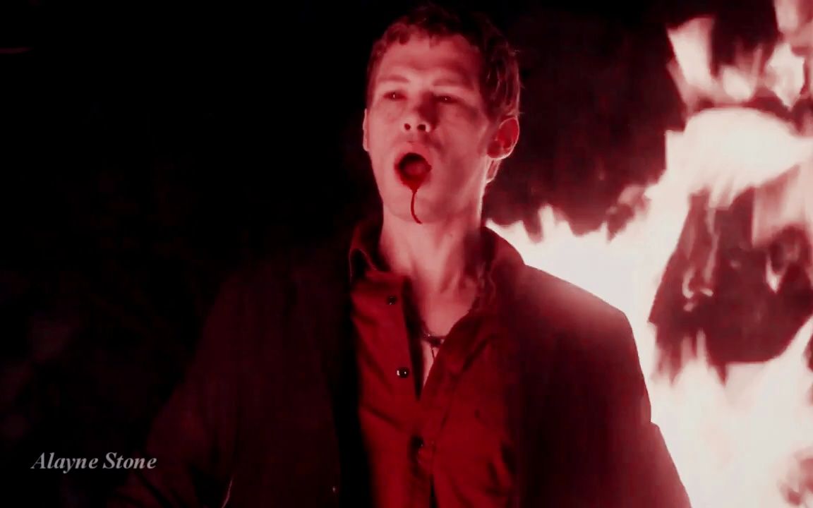 【吸血鬼日记】埃琳娜和克劳斯 - 深蓝色海底