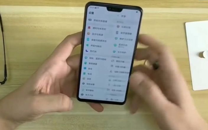 【爱电子产品】Oppo R15手机上手体验(搬运自Everything In One)哔哩哔哩bilibili