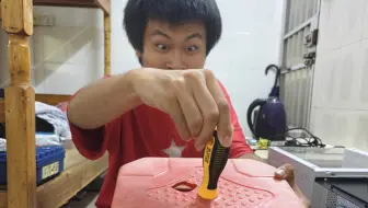 光荣的打螺丝！