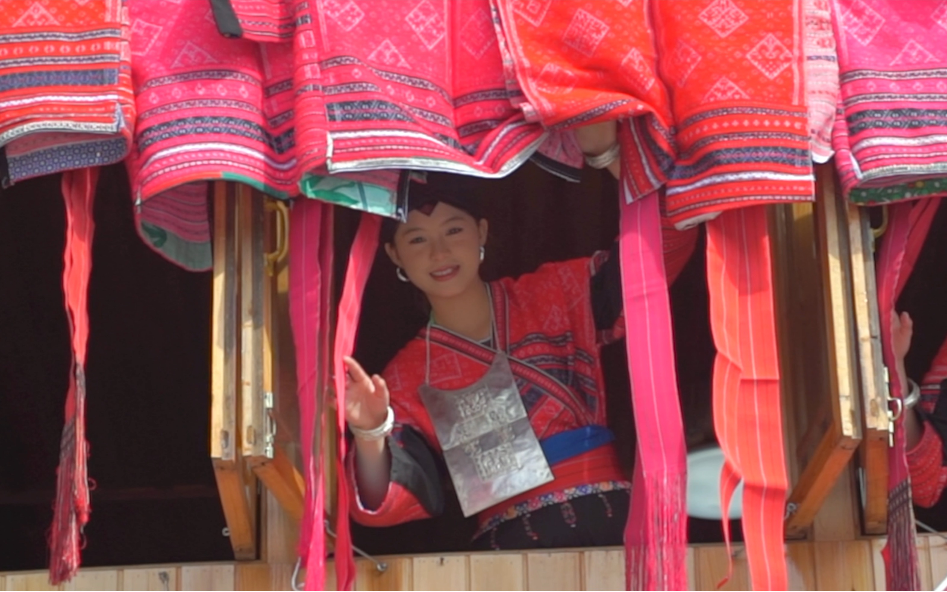 全网首发!龙脊梯田六月六晒衣节!