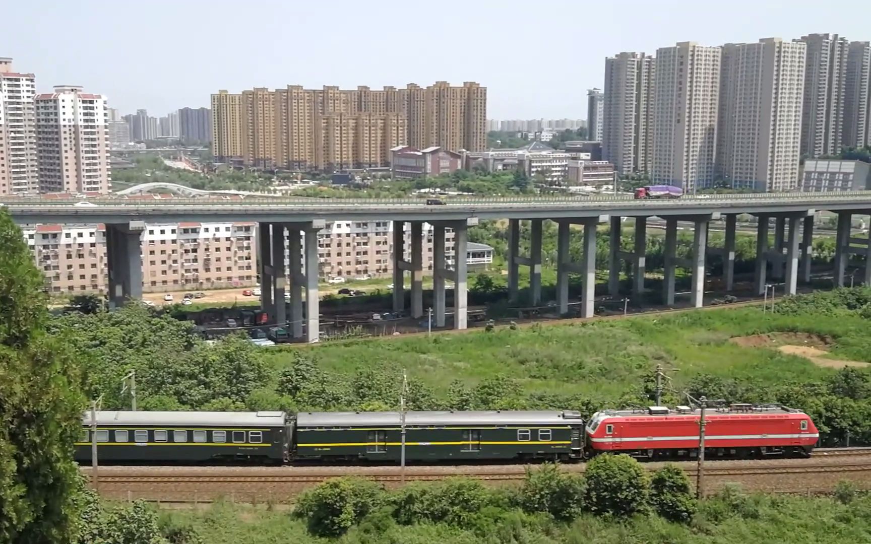 20200719_114900 陇海线 兰局兰段ss7e-0108牵引z274次(西宁-青岛)