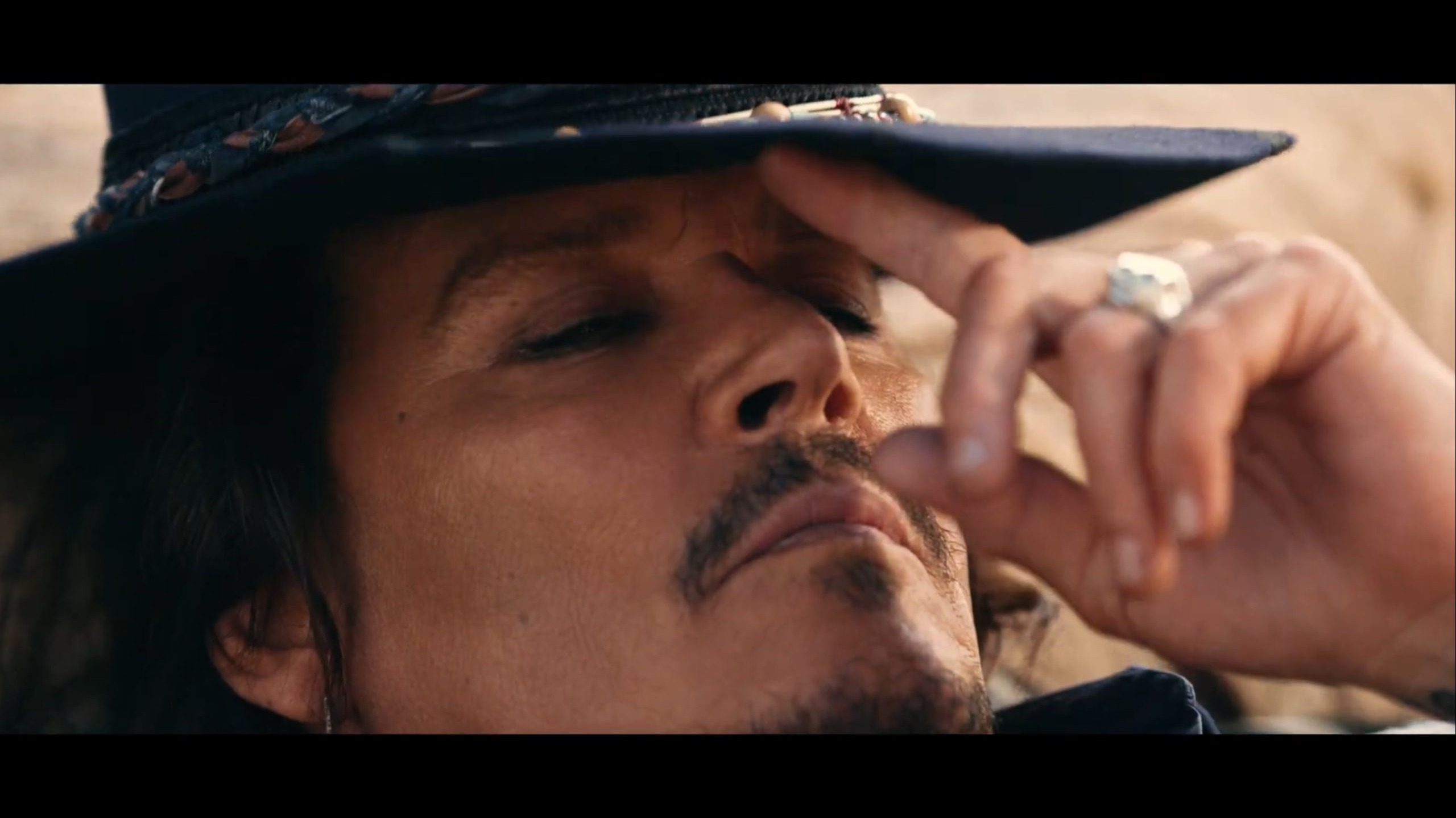 不当海盗改当牛仔【约翰尼·德普】最新迪奥香水广告大片