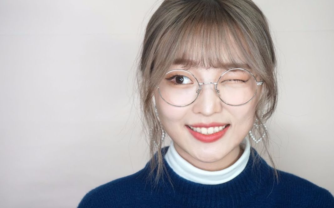 中文字幕 戴眼镜的单眼皮小可爱妆容glasses makeup look -monolid